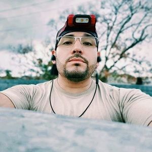 Meet your Posher, Moises